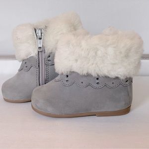 Like new jacadi walker winter suede booties.